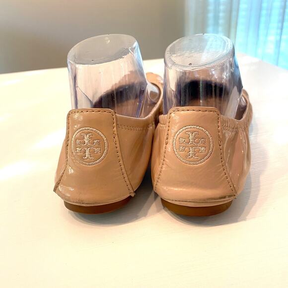 Tory Burch Logo Eddie Soft Patent Leather Ballet Flats Shoes US Size 8.5 - Picture 6 of 8